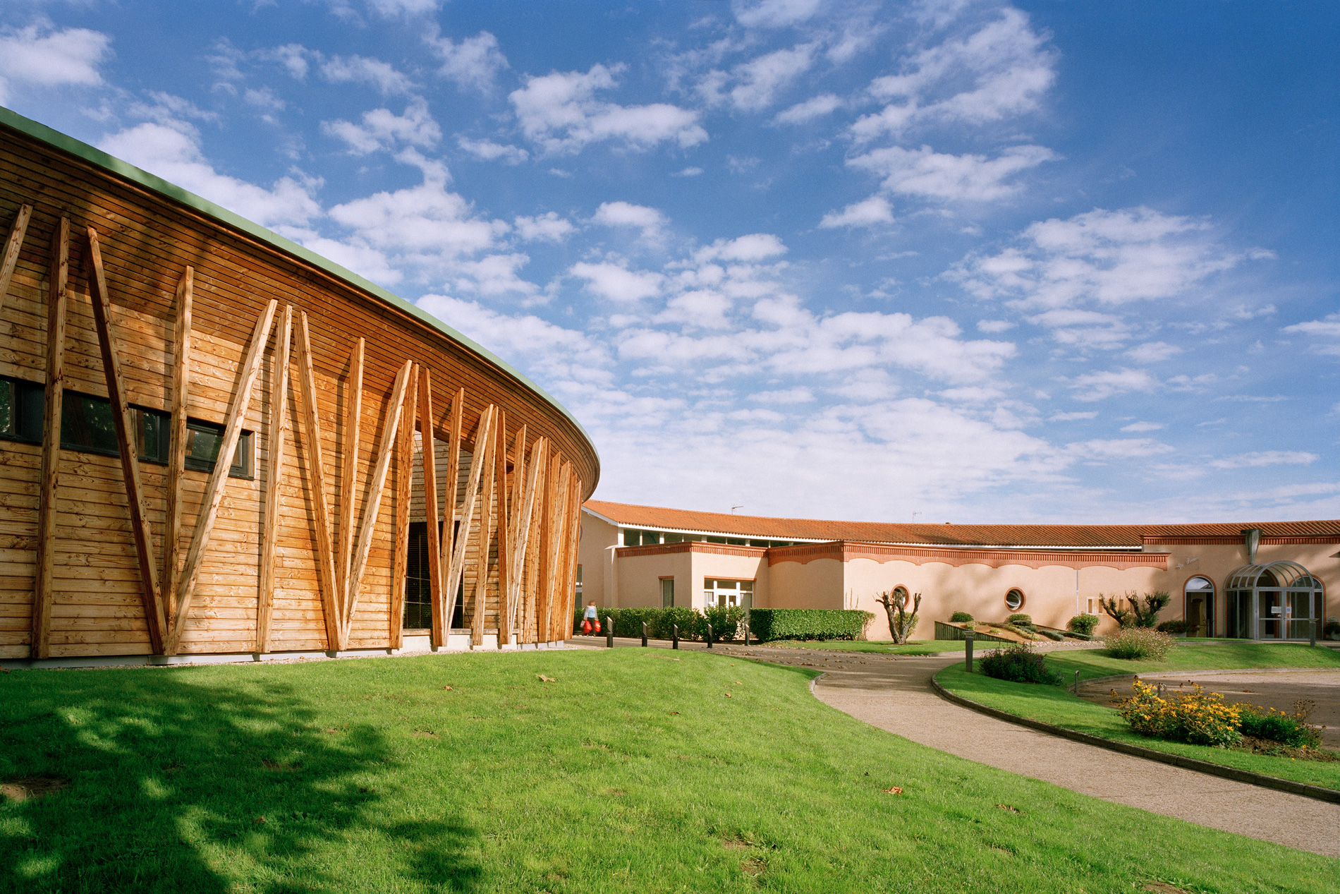Etablissement-Thermal-Montrond